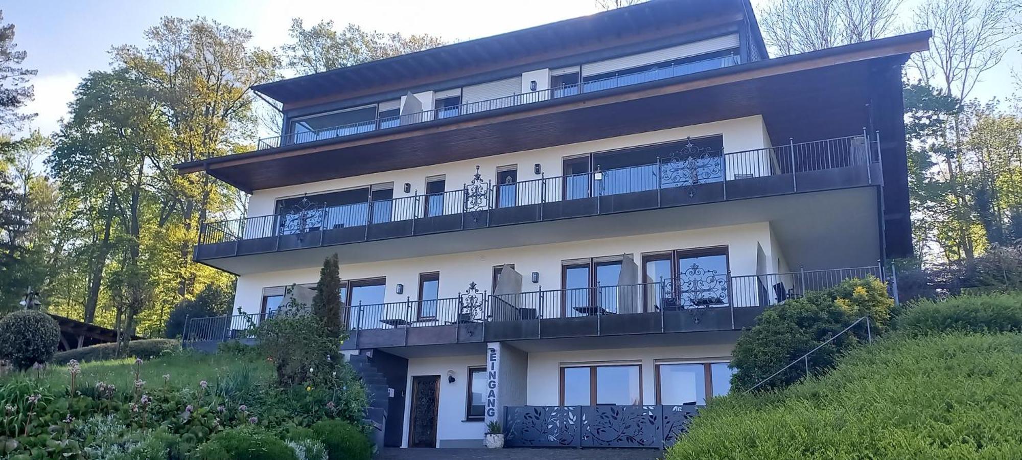 Ferienwohnungen Petrisberg Трир Экстерьер фото